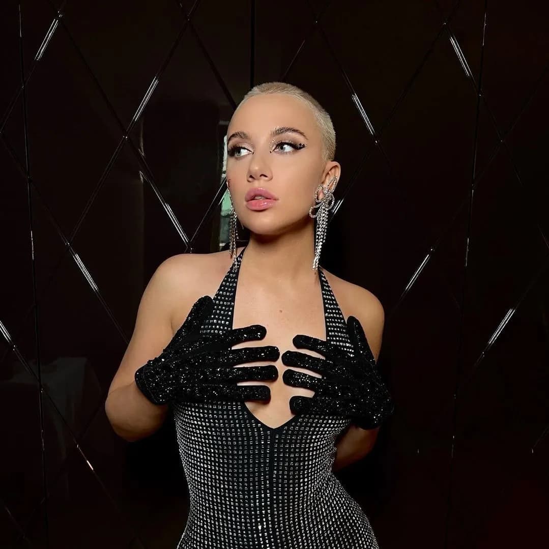 MIA BOYKA — о буллинге в школе и желании начать жизнь заново