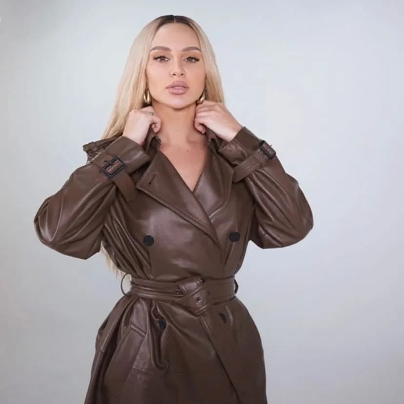 Горячая ванна и шаурма: ANNA ASTI удивила распорядком дня