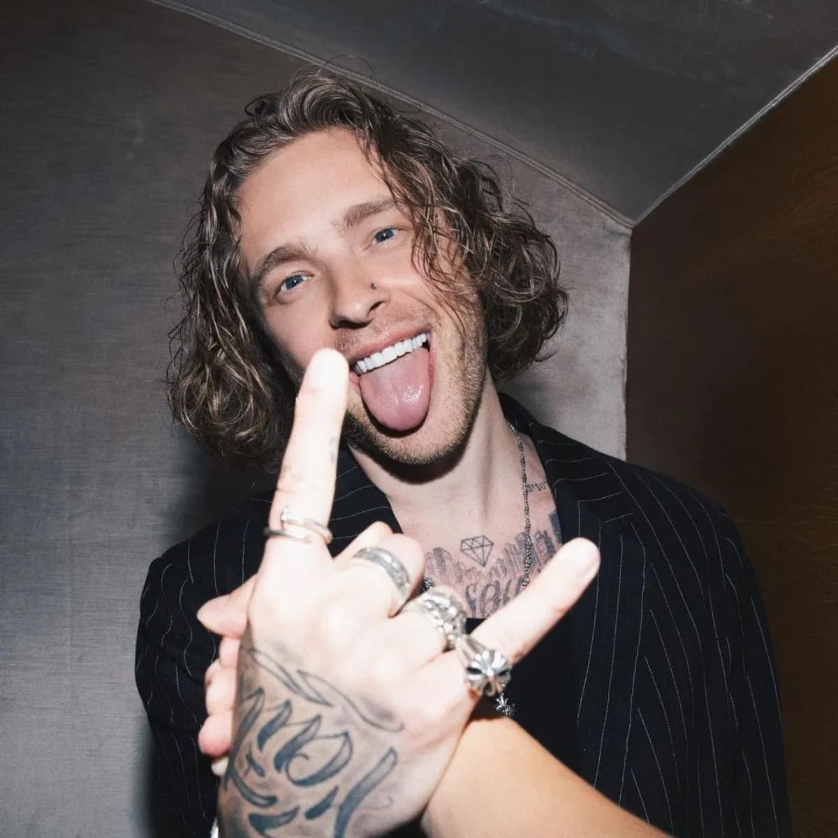 «Я вас всех ненавижу. Я плачу»: Егор Крид отреагировал на слова своих экс-возлюбленных о нём