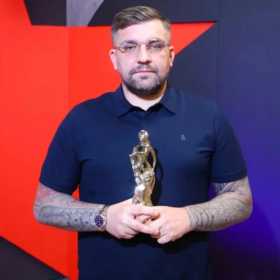 Слишком много индейки и Slipknot на репите: Баста рассказал о забавных случаях с исполнением райдера