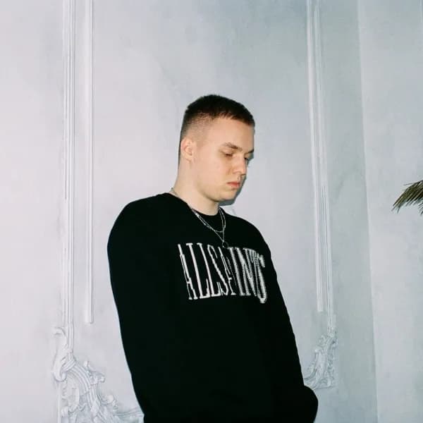 By Индия