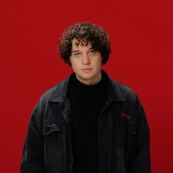 Антон Токарев