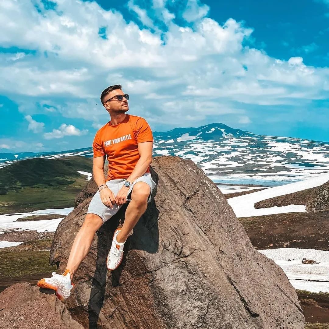 И Мальдивы не нужны: Сергей Лазарев уехал в отпуск на Камчатку