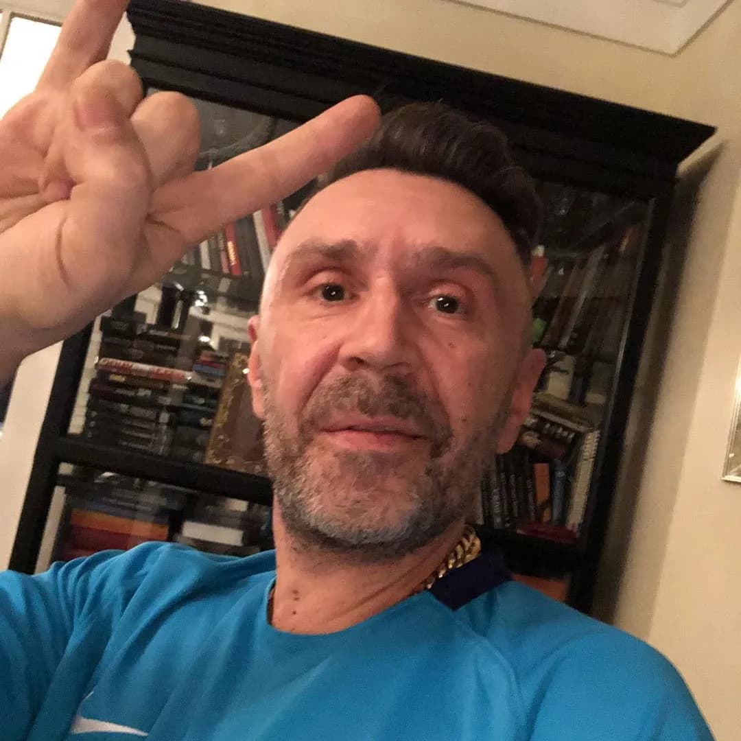 Сергей Шнуров высмеял Ивлееву и её вечеринку в новой песне