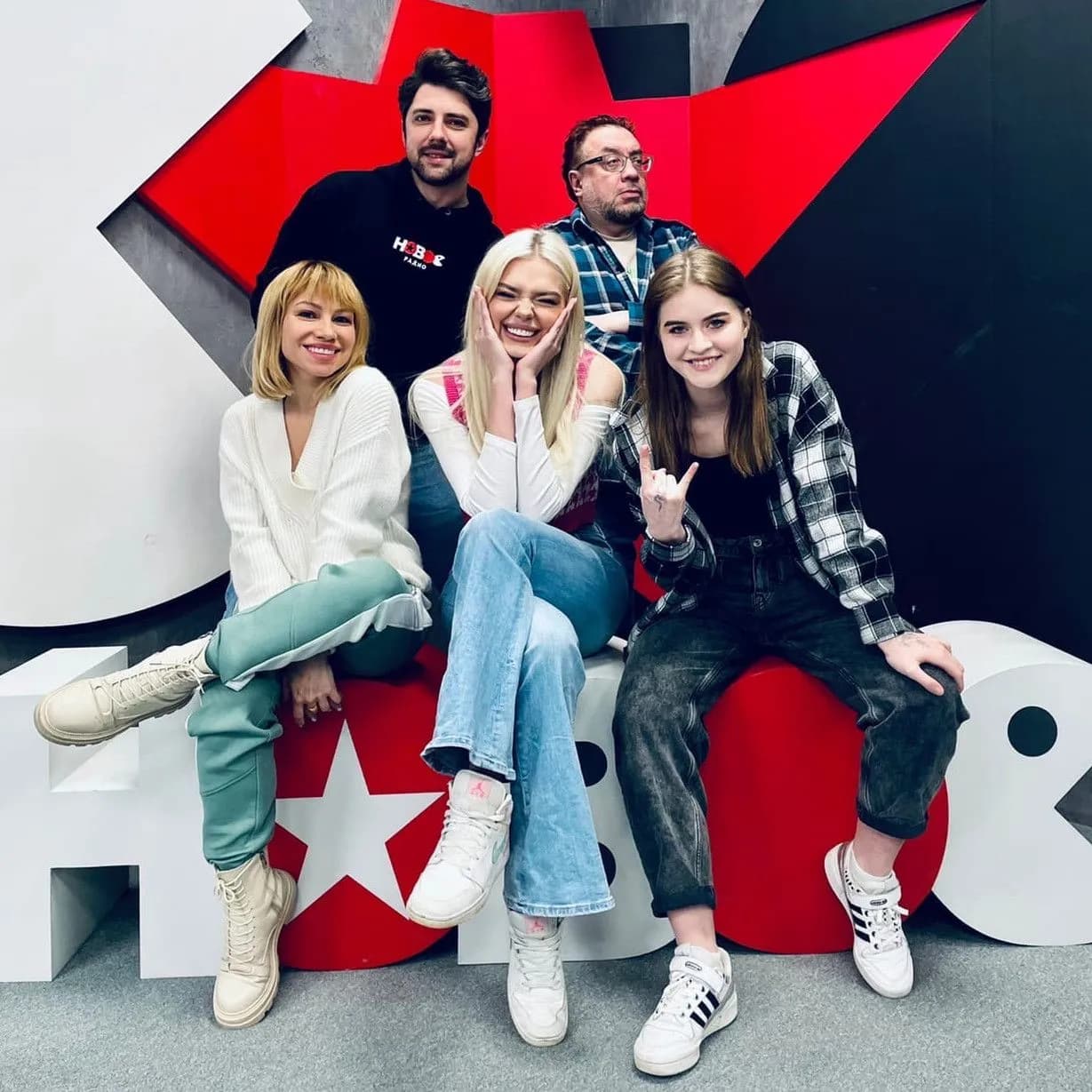 ESMI и Абрикоса в TikTok Шоу