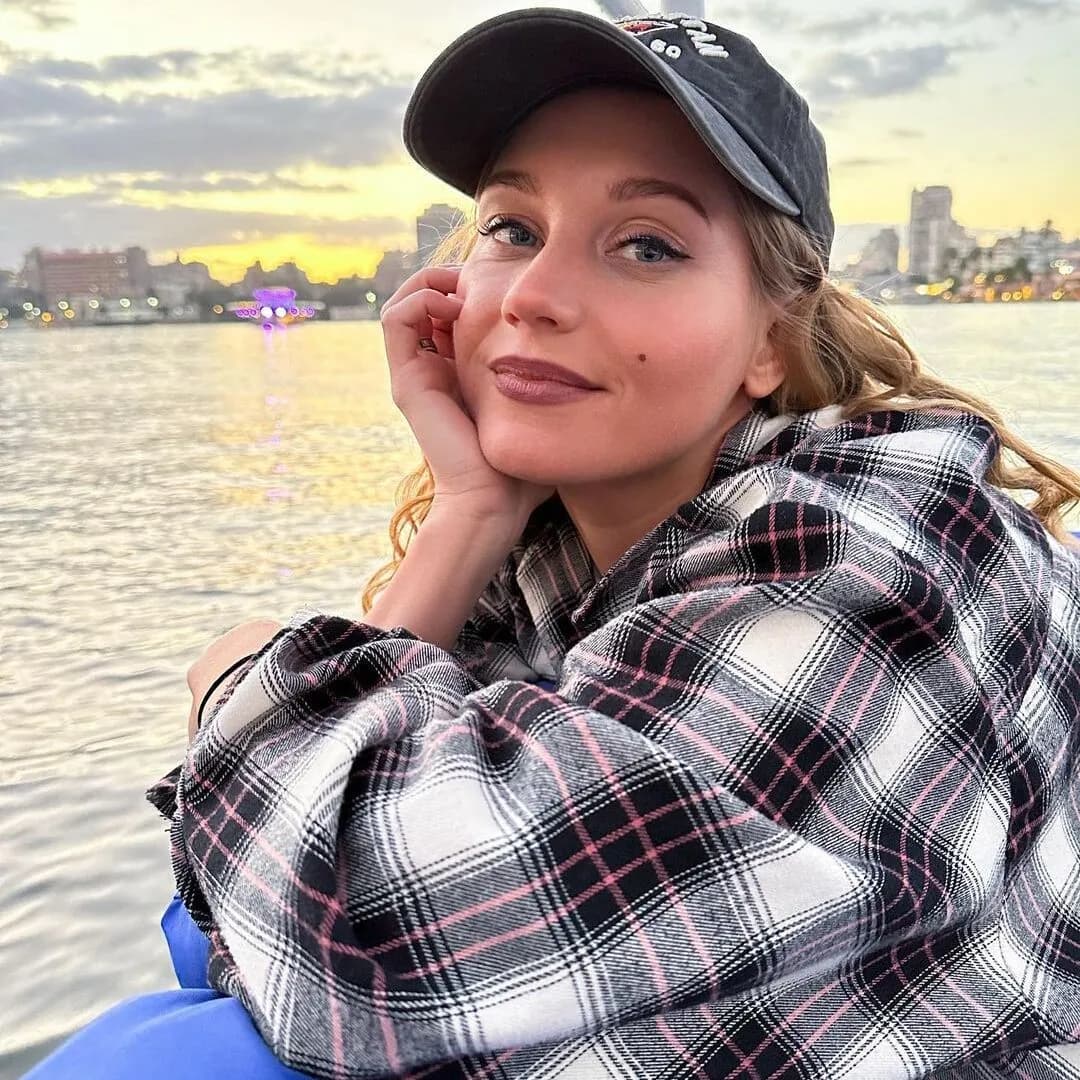 Кристина Асмус ответила на обвинения в том, что она жила с абьюзером