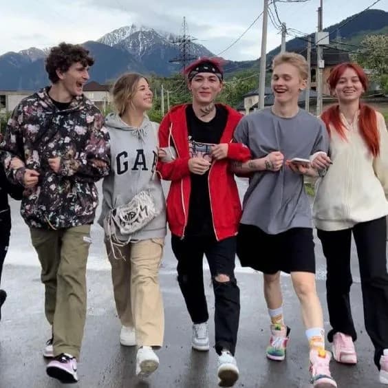 Dream Team House переехал в Казахстан