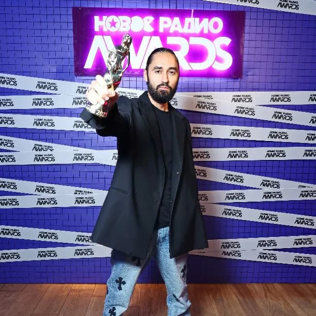 «Новое Радио AWARDS 2023»: МОТ победил в номинации «МетаАртист года»