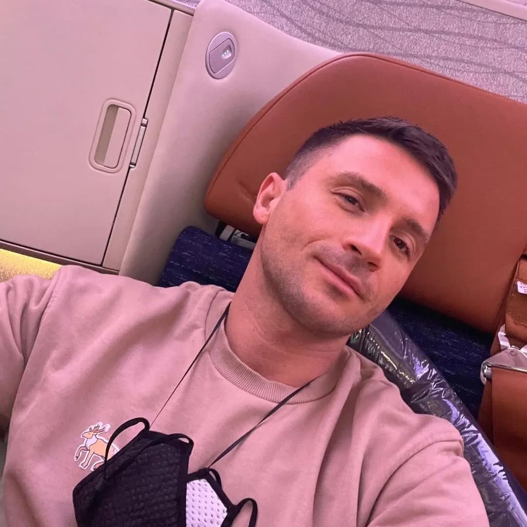 Сергей Лазарев отказался от английского языка?