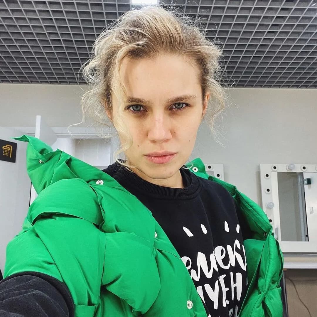 Дарья Мельникова рассказала о проблемах популярности в раннем возрасте