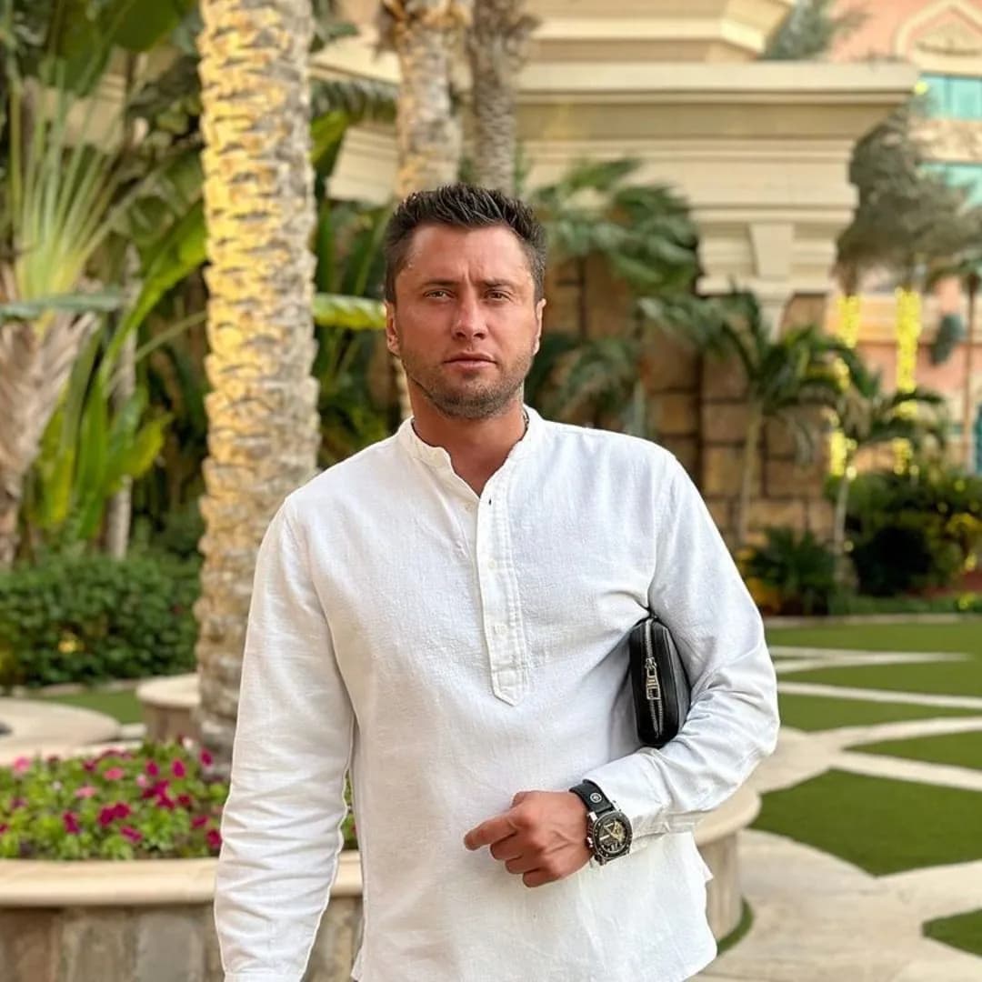 А где Агата? Павел Прилучный забрал у Муцениеце детей и уехал в отпуск