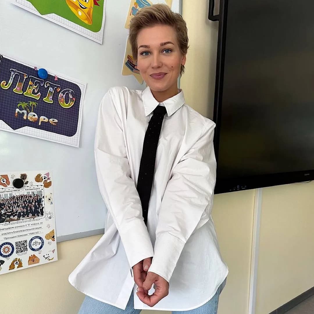 Кристина Асмус посетила выпускной дочери и затроллила Гарика Харламова
